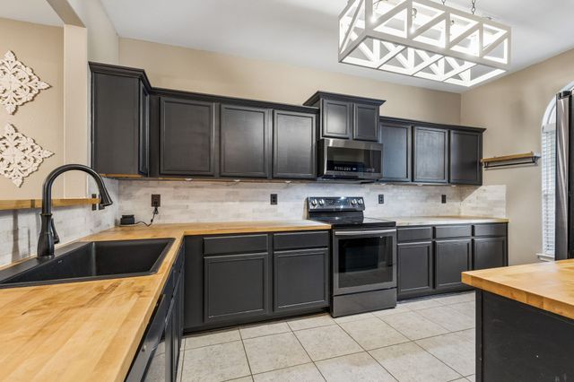 6341 Trinity Creek Drive, Fort Worth, TX 76179