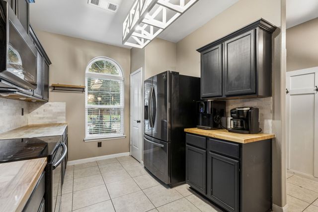 6341 Trinity Creek Drive, Fort Worth, TX 76179