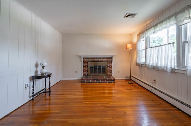 3 Derby Circle, Nashua, NH 03062