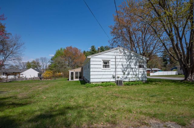 3 Derby Circle, Nashua, NH 03062