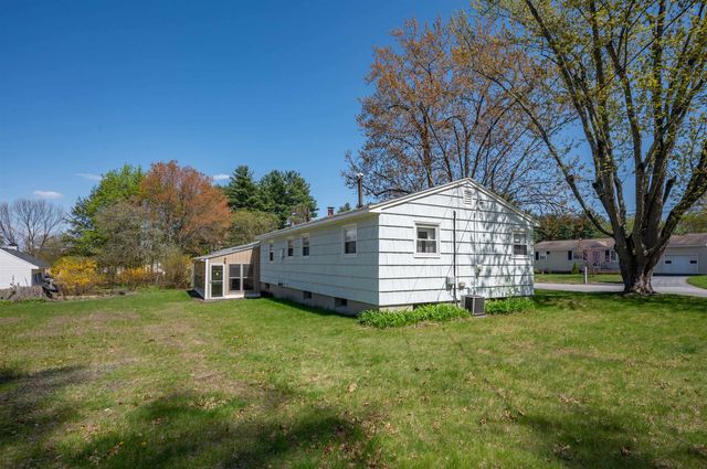 3 Derby Circle, Nashua, NH 03062