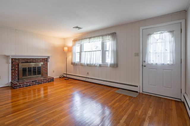 3 Derby Circle, Nashua, NH 03062
