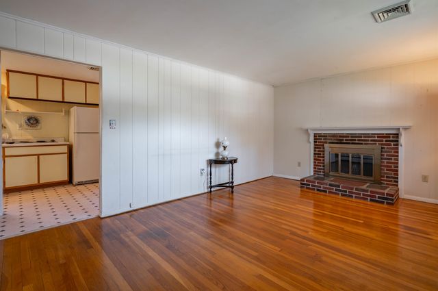 3 Derby Circle, Nashua, NH 03062