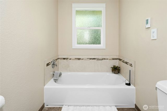 19924 163rd Avenue NE, Woodinville, WA 98072