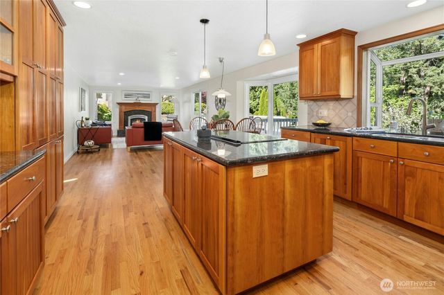 19924 163rd Avenue NE, Woodinville, WA 98072
