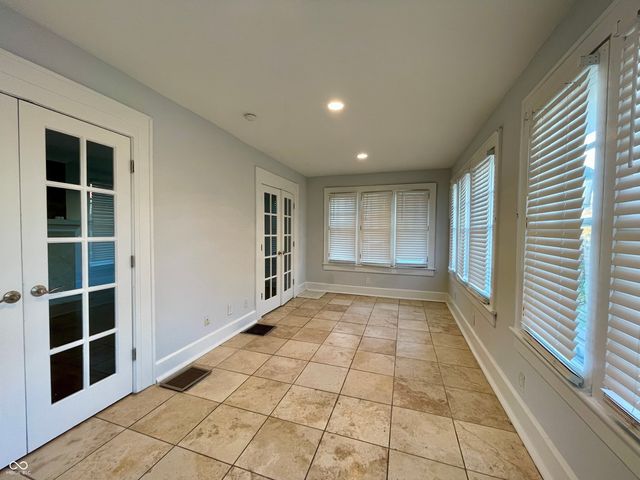 3236 Central Avenue, Indianapolis, IN 46205