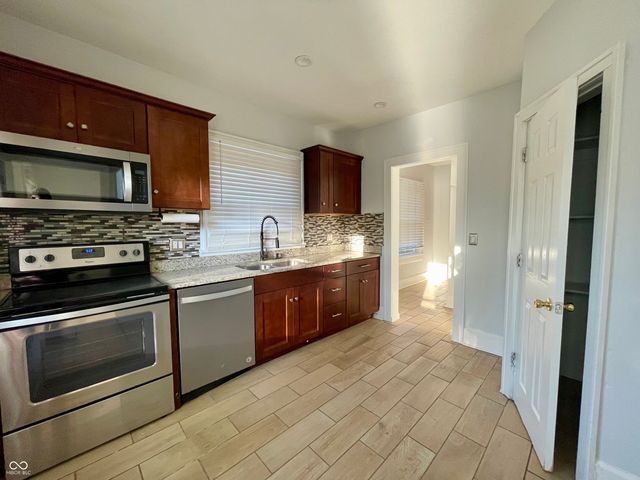 3236 Central Avenue, Indianapolis, IN 46205