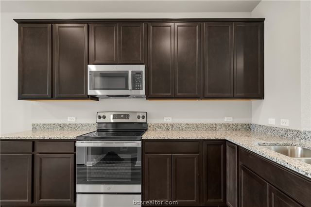 1937 Chief Street, Bryan, TX 77807