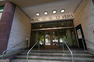 300 Peachtree Street NE 9D, Atlanta, GA 30308
