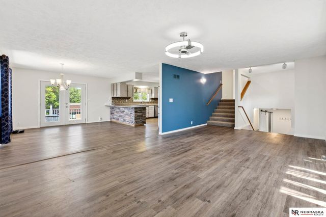 4260 Parkview Drive, Blair, NE 68008