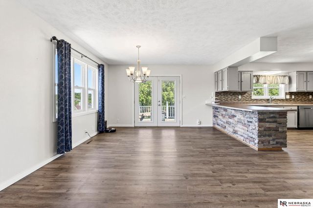 4260 Parkview Drive, Blair, NE 68008
