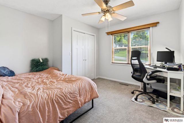 4260 Parkview Drive, Blair, NE 68008