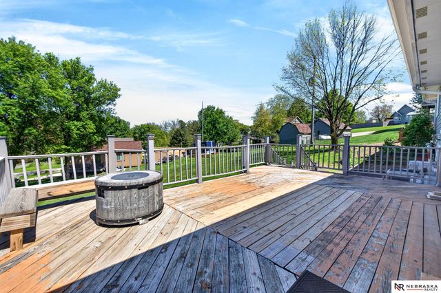 4260 Parkview Drive, Blair, NE 68008