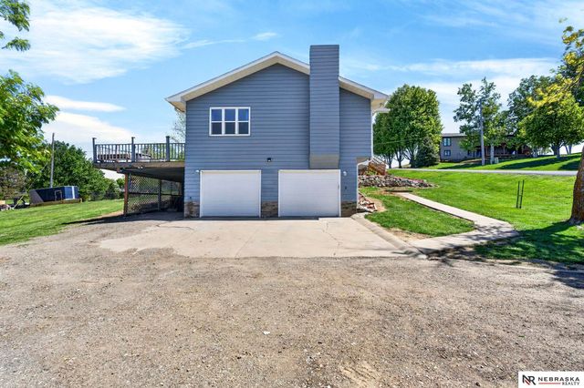 4260 Parkview Drive, Blair, NE 68008