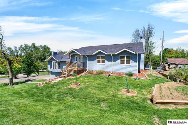 4260 Parkview Drive, Blair, NE 68008