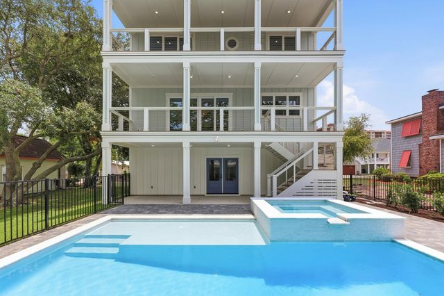 1308 Holly Dr., North Myrtle Beach, SC 29582