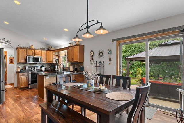 1038 HOKS RIDGE LANE, De Pere, WI 54115