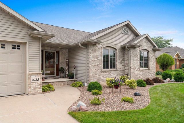 1038 HOKS RIDGE LANE, De Pere, WI 54115