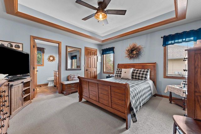 1038 HOKS RIDGE LANE, De Pere, WI 54115
