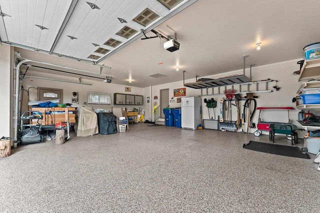 1038 HOKS RIDGE LANE, De Pere, WI 54115