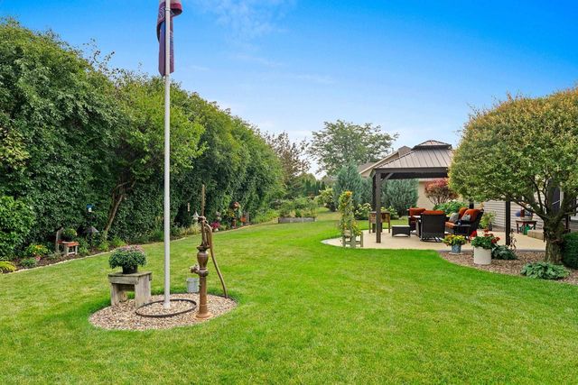 1038 HOKS RIDGE LANE, De Pere, WI 54115