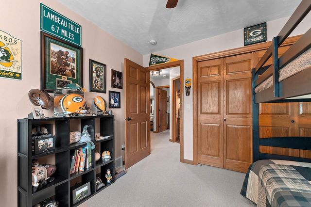 1038 HOKS RIDGE LANE, De Pere, WI 54115