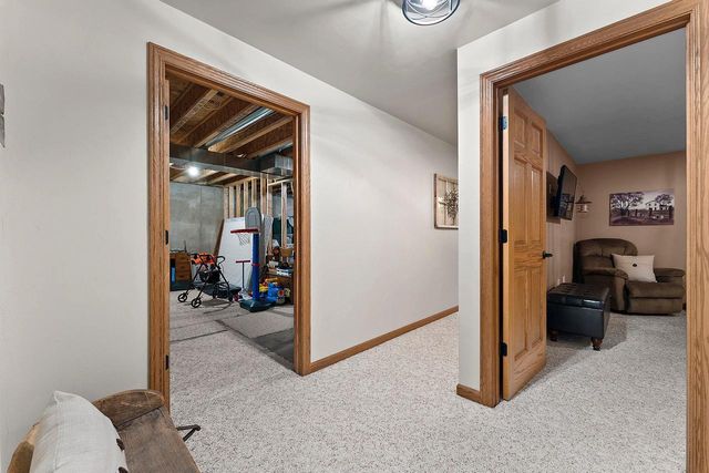 1038 HOKS RIDGE LANE, De Pere, WI 54115