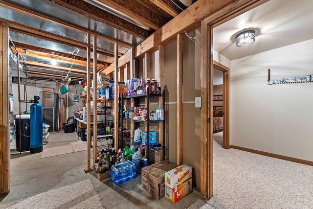1038 HOKS RIDGE LANE, De Pere, WI 54115