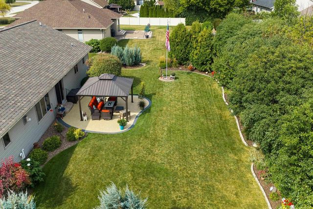 1038 HOKS RIDGE LANE, De Pere, WI 54115