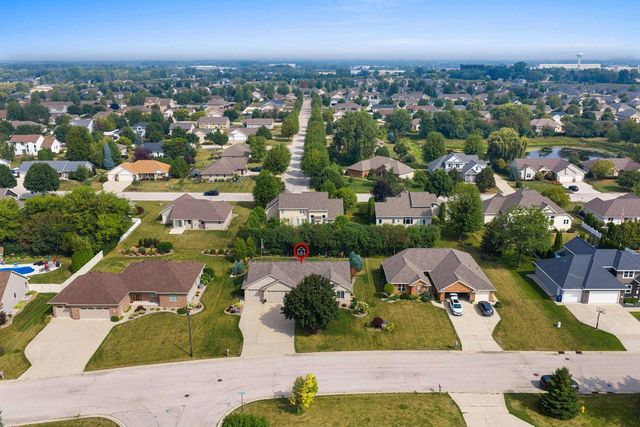 1038 HOKS RIDGE LANE, De Pere, WI 54115