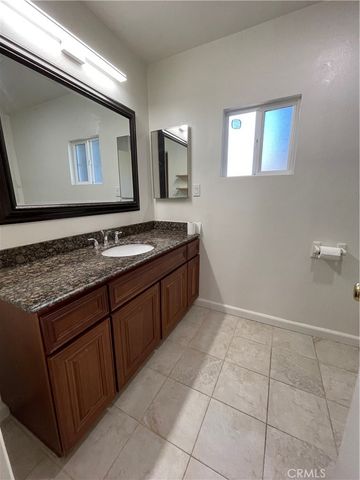 19410 Cohasset Street, Reseda, CA 91335
