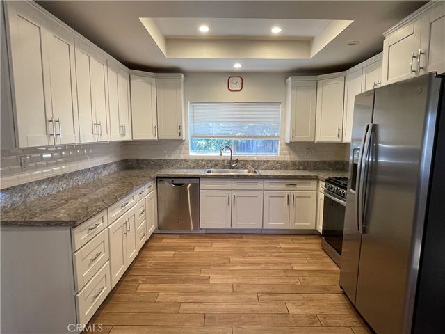 19410 Cohasset Street, Reseda, CA 91335