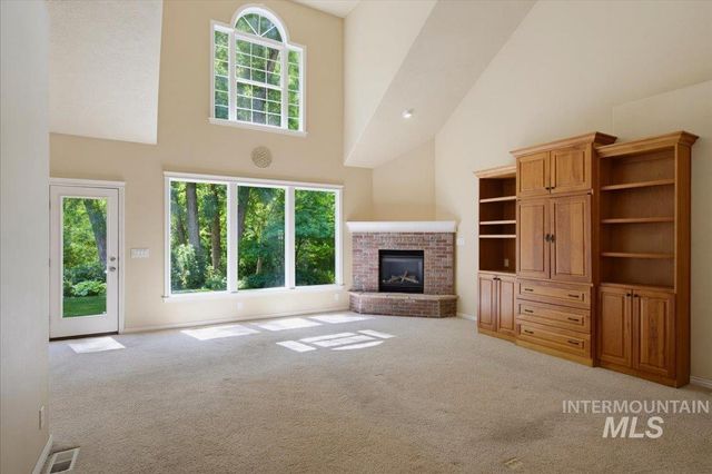 1948 S Riverford Pl, Eagle, ID 83616