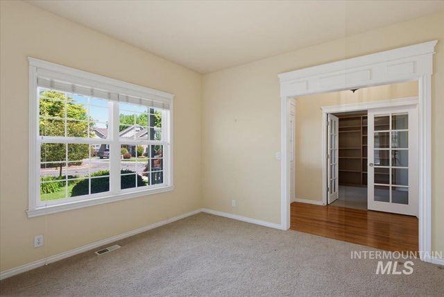 1948 S Riverford Pl, Eagle, ID 83616