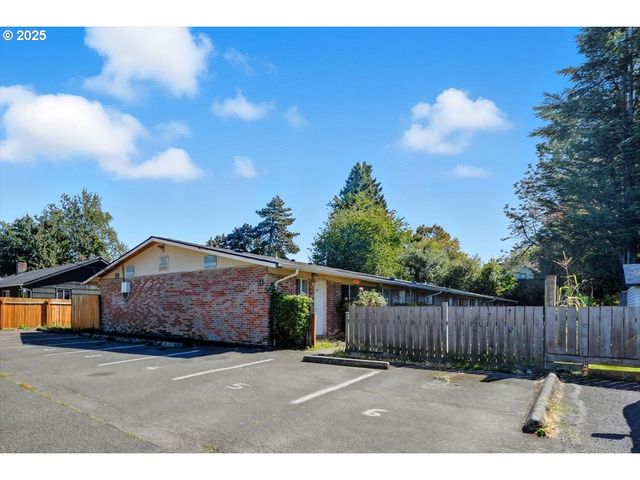 54 Nw 13TH St, Gresham, OR 97030