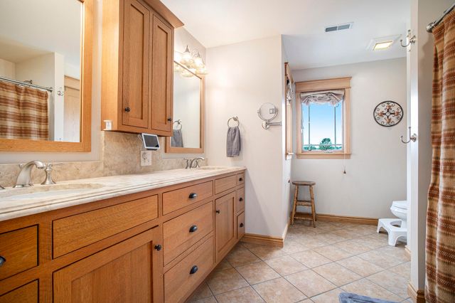 44 Candlewood Court, Coldwater, MI 49036