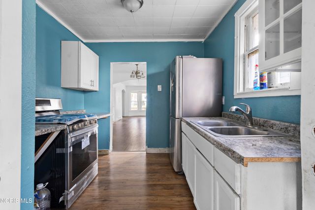 1206 Warwick Avenue, Toledo, OH 43607