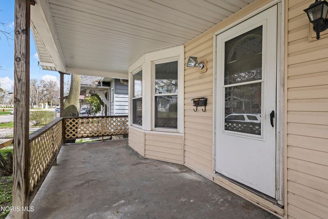 1206 Warwick Avenue, Toledo, OH 43607