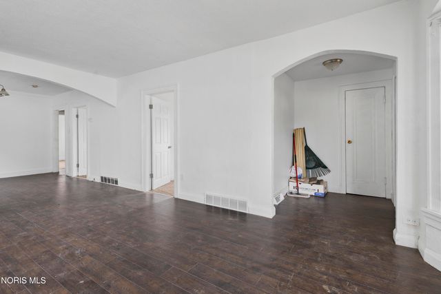 1206 Warwick Avenue, Toledo, OH 43607