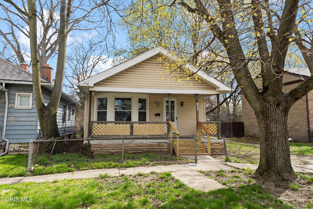 1206 Warwick Avenue, Toledo, OH 43607
