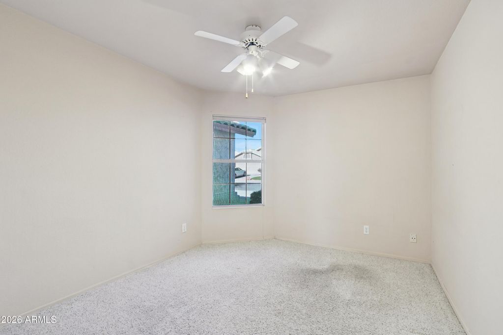 Image 20 of property listing at 9729 W BURNETT Road, Peoria, AZ 85382