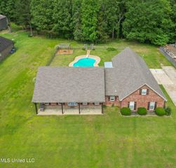 367 W Byhalia Creek Farms Road, R, Byhalia, MS 38611