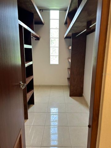 68 ENSUENO, Gurabo, PR 00778