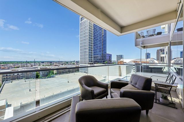 2408 Victory Park Lane 832, Dallas, TX 75219