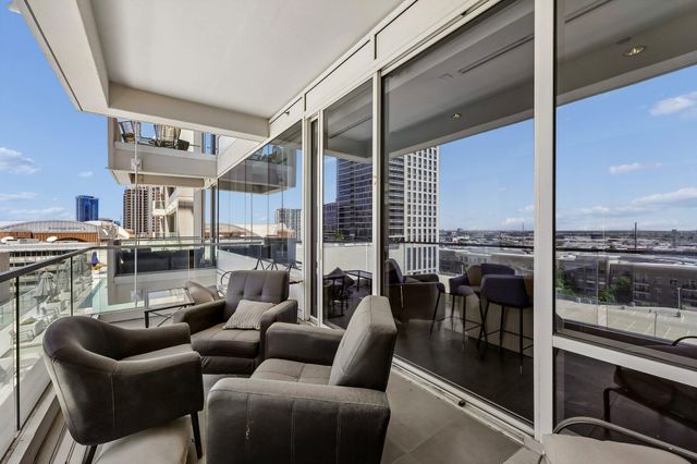 2408 Victory Park Lane 832, Dallas, TX 75219