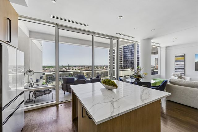 2408 Victory Park Lane 832, Dallas, TX 75219