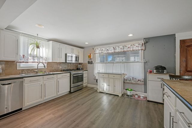 235 Chaveson St, Fall River, MA 02723