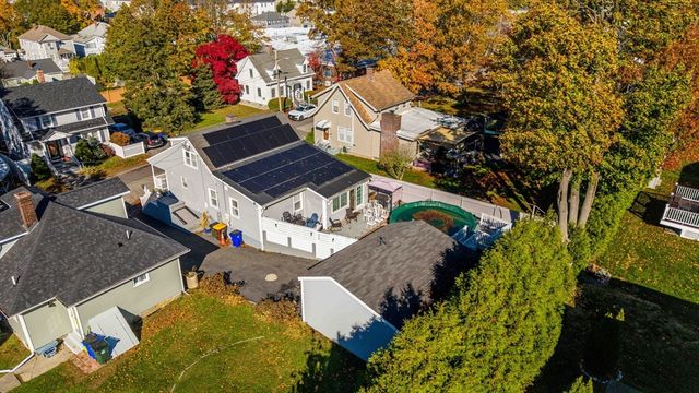 235 Chaveson St, Fall River, MA 02723
