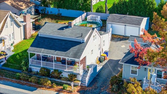 235 Chaveson St, Fall River, MA 02723