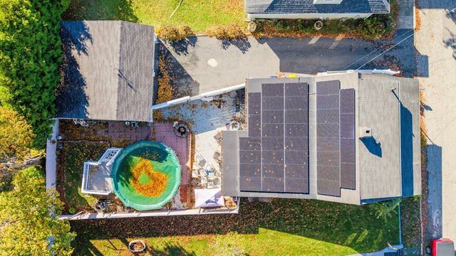 235 Chaveson St, Fall River, MA 02723